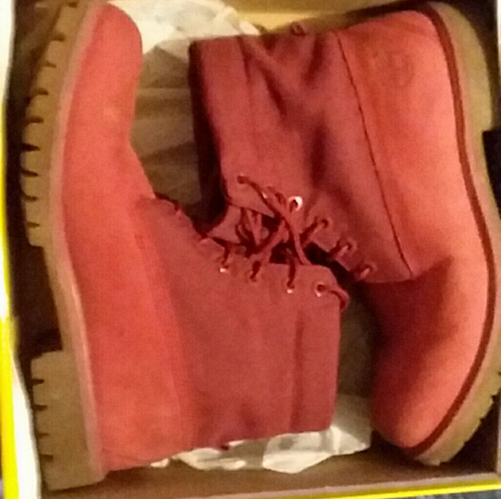 Timberland Boots (Size 10)